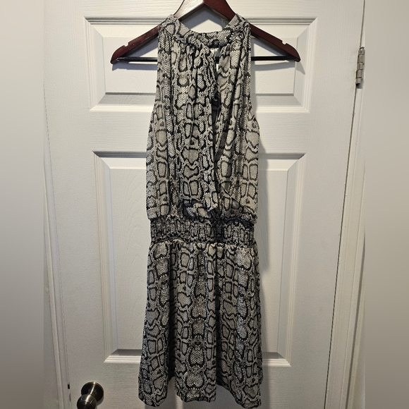 NWOT Stella and Dot halter dress - Picture 3 of 4